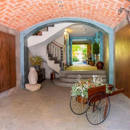 Apartaments Suites Sant Jordi Montbrió del Camp Kültér fotó