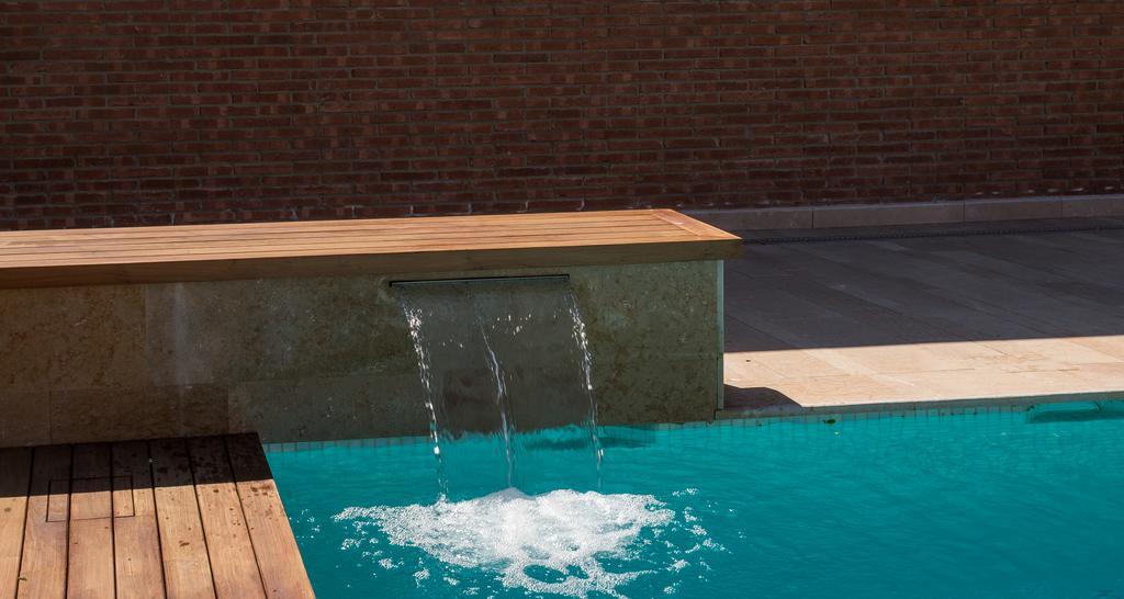 Apartaments Suites Sant Jordi Montbrió del Camp Kültér fotó