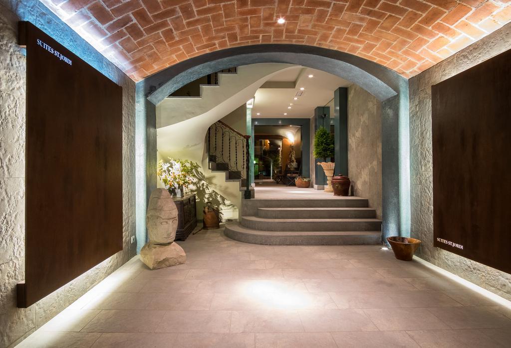 Apartaments Suites Sant Jordi Montbrió del Camp Kültér fotó