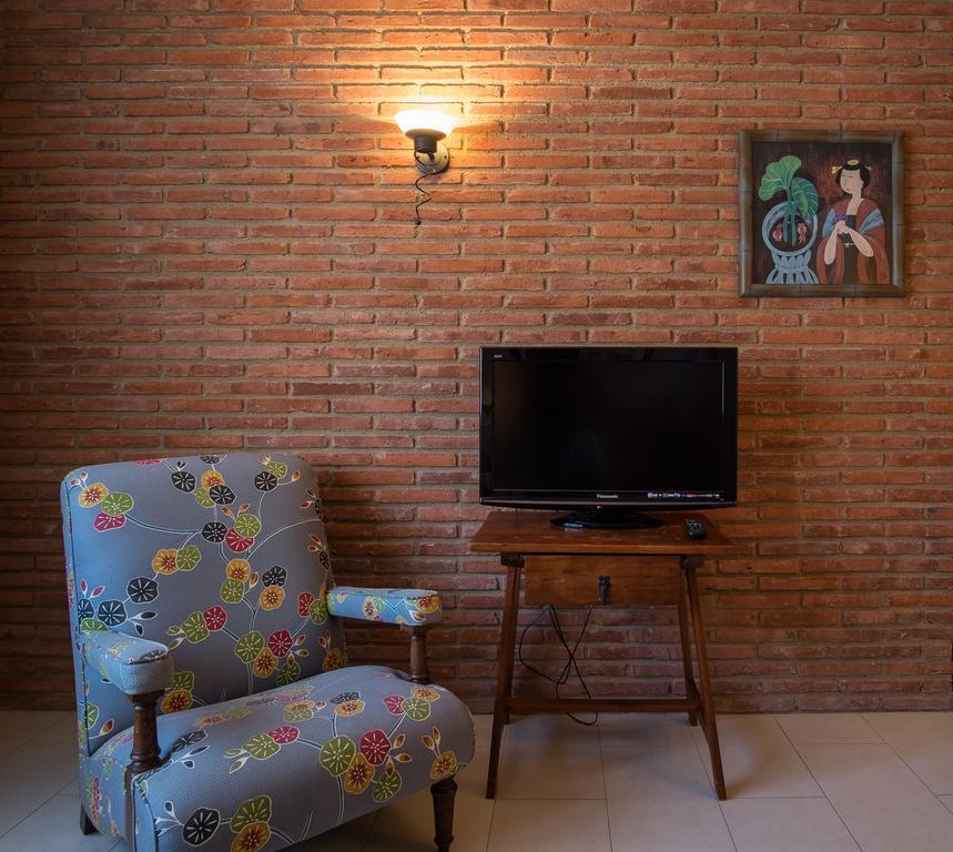 Apartaments Suites Sant Jordi Montbrió del Camp Kültér fotó