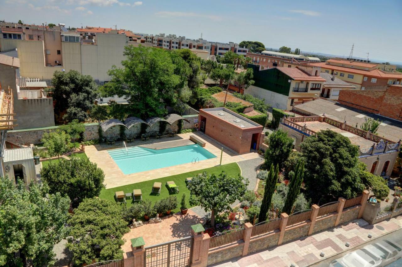 Apartaments Suites Sant Jordi Montbrió del Camp Kültér fotó